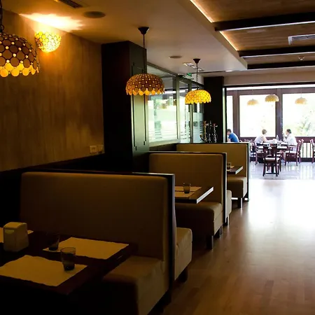 Hotel Miraj