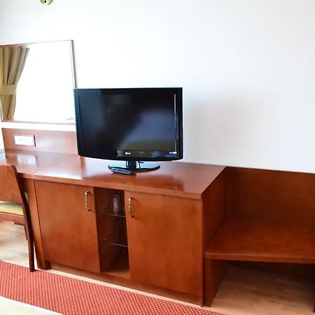 Hotel Miraj 3*